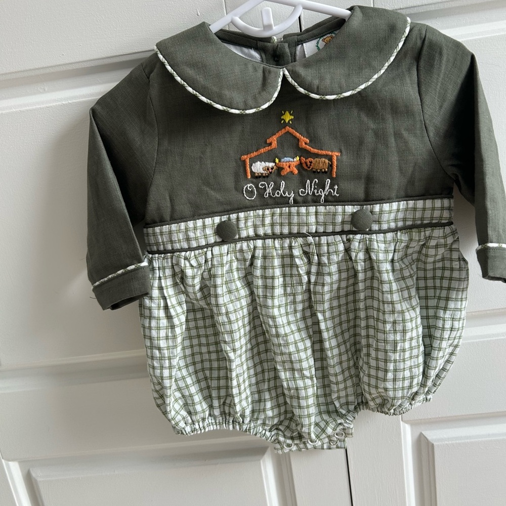 Gracious Bear Smocks O Holy Night